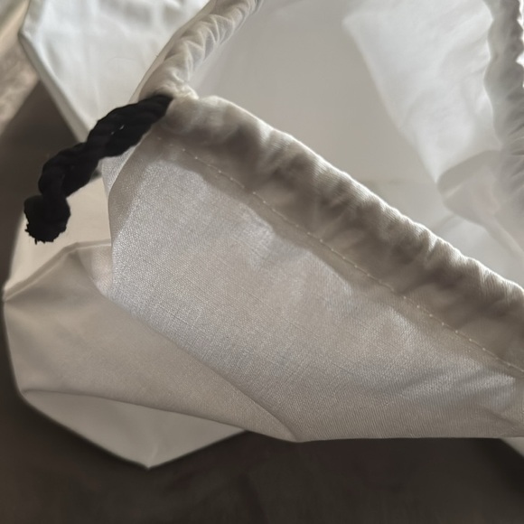 Chanel White Bag drawstring set - Picture 5 of 8